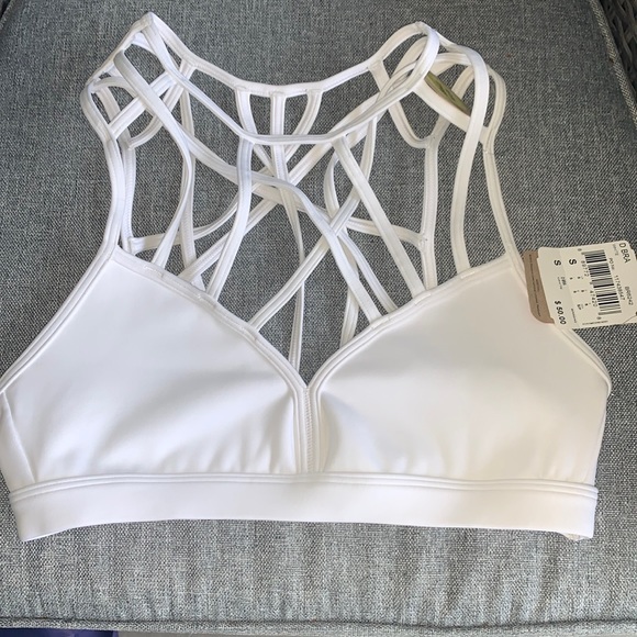 Reebok Other - Reebok criss cross sports bra size small. NWT